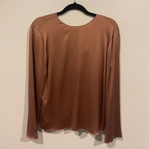 VINCE SILK BLOUSE **NEVER WORN**